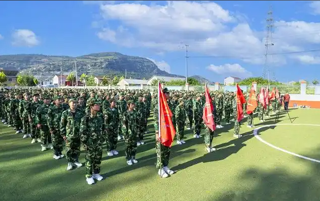 推动教育点评一体化教育点评是查验教育效果的重要指标